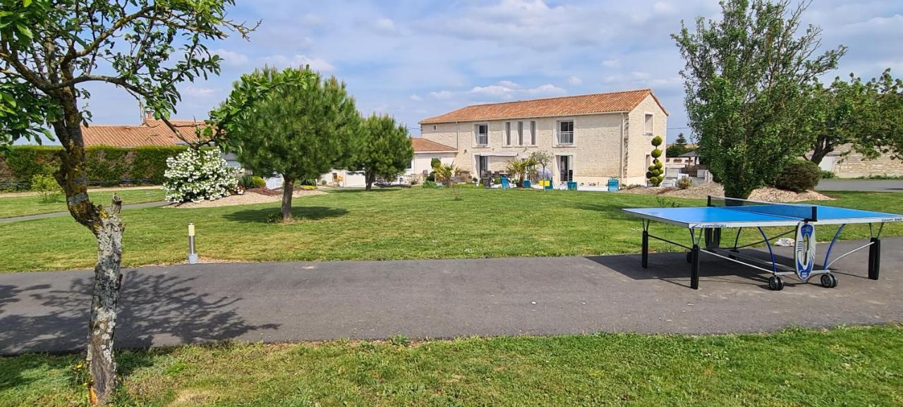 Appartement La Gloriette  à Neuville-du-Poitou Extérieur photo