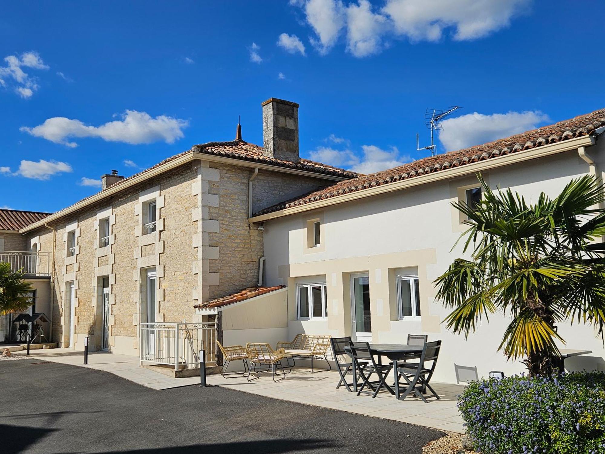 Appartement La Gloriette  à Neuville-du-Poitou Extérieur photo